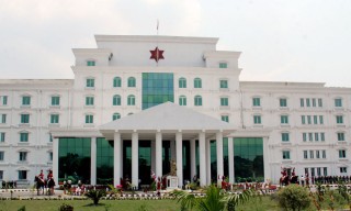 चीनबाट सेनाले ल्यायो १९ टन स्वास्थ्य सामग्री