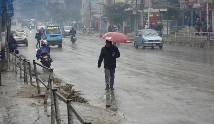 सोमबारसम्म देशभर वर्षा, सतर्क रहन मौसमविद्को आग्रह