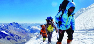 सगरमाथाको शिखर चुम्ने यही हुन् १२ नेपाली आरोही