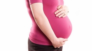 तपाई कस्तो भाँडोमा पानी पिउनु हुन्छ? यस्तो भाँडोमा पानी पिउनु खतरनाक...