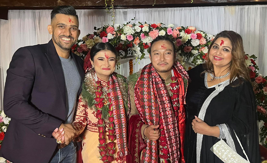 विक्की र श्रद्धाले गरे इन्गेजमेन्ट, भोलि विवाह गर्दै