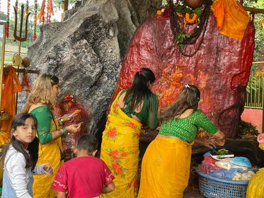 बुढानीलकण्ठ रुद्रेश्वर महादेवको मन्दिर  (फोटो फिचर)