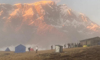 पर्यटकको व्यवस्थापन गर्न व्यवसायीलाई हम्मेहम्मे