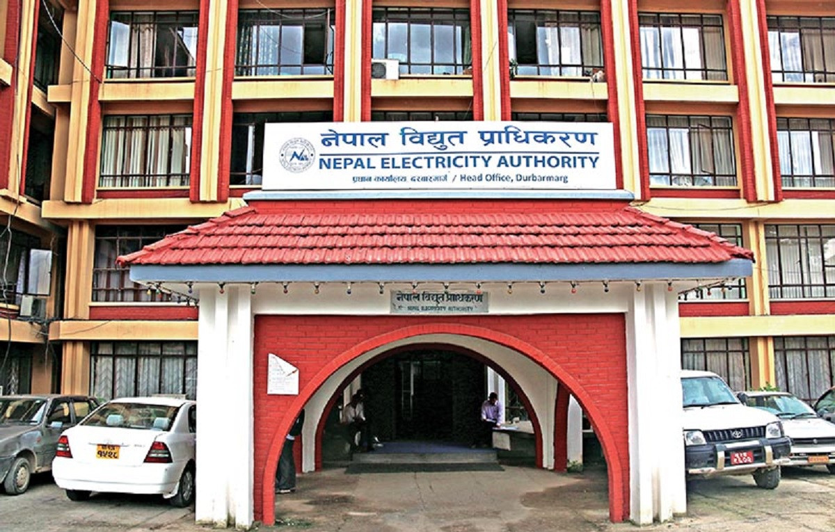 बक्यौता रकम नतिर्ने उद्योगहरूको थालियो लाइन काट्न