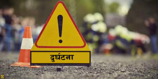 सिंहदरबारभित्रै दुई गाडी ठोक्किए, दुवैमा क्षति